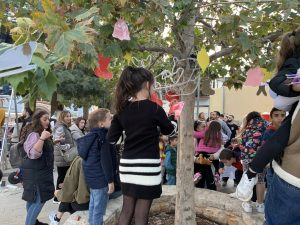 Χριστουγεννιάτικος Στολισμός Πλατείας 2025